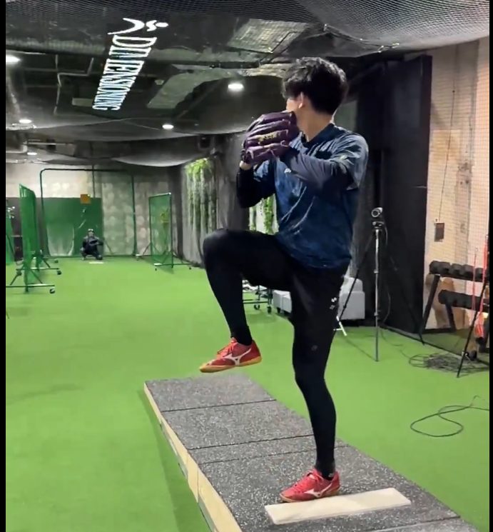 西武ライオンズの優勝には武内夏暉選手の復活は必須条件だと思っています。 西武ライオンズの優勝には武内夏暉選手の復活は必須条件だと思っています。